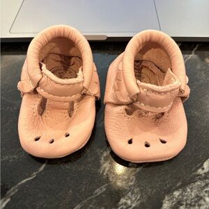 Freshly Picked Mary Jane Shoes (pink, size 1)